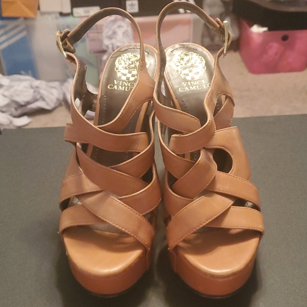 EUC Vince Camuto Wedge Heels